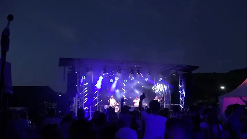 Blick auf dei Festivalbühne der "Wolfstanz"Veranstaltung Wolfenweiler